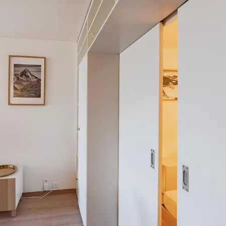 Cosy Piscine Vue Alpes Montana Appartamento